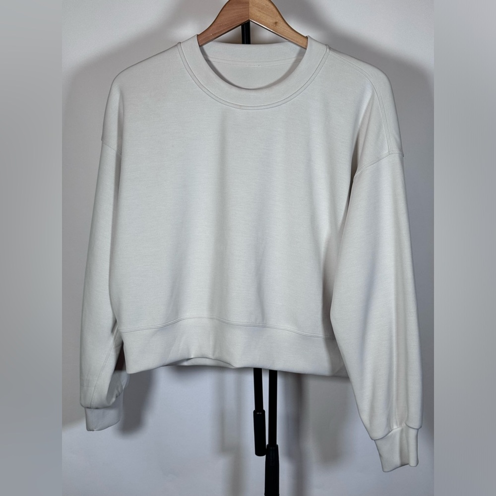 NWOT Lululemon Perfectly Oversized Cropped Crew *Softstreme - Picture 4 of 9